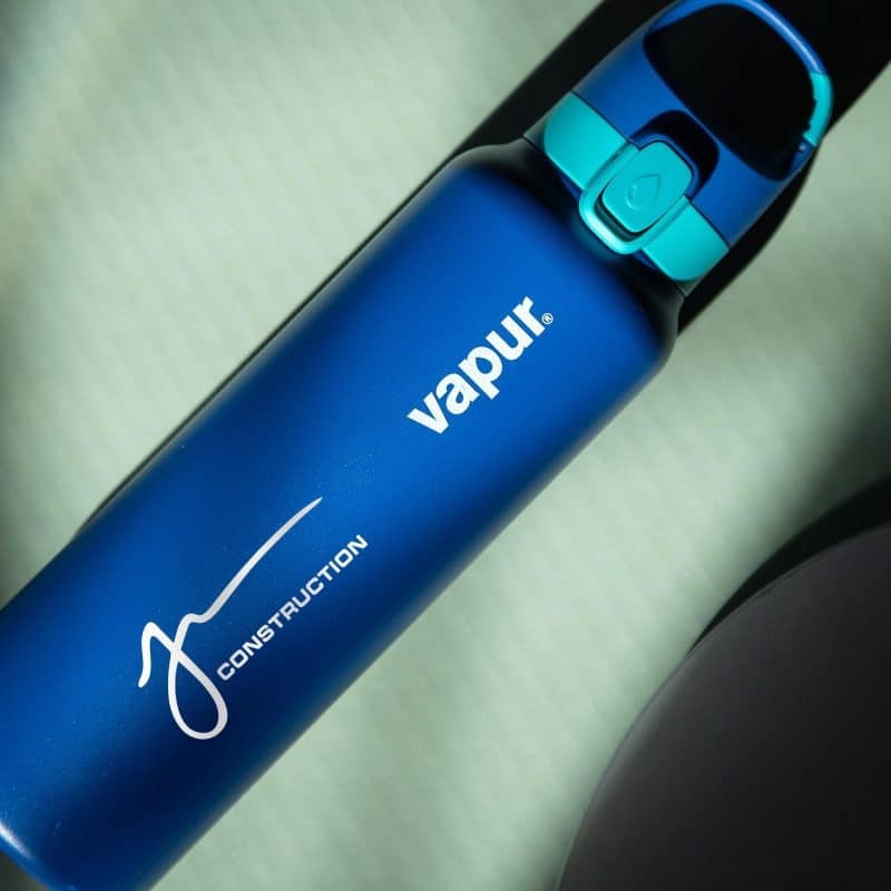 Vapur® Chill 20oz Insulated Water Bottle Admiral Blue with Malibu Teal Trim - 8